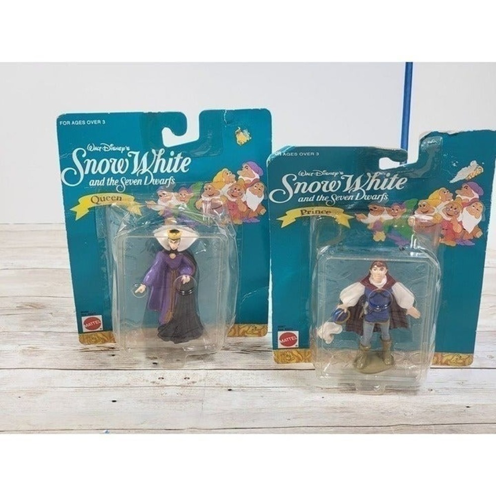 Vintage NOS New Disney Snow White The Queen The Prince Figures